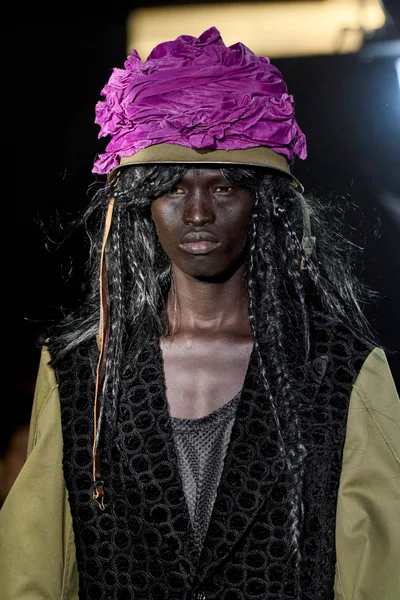 Look 17